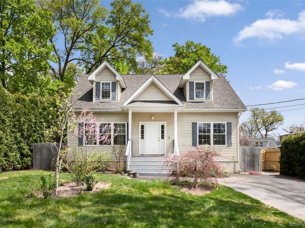 159 Main Avenue , Mastic, NY 11950