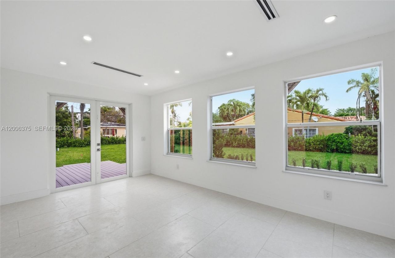 5735 SW 12th St, West Miami, FL 33144 Photo