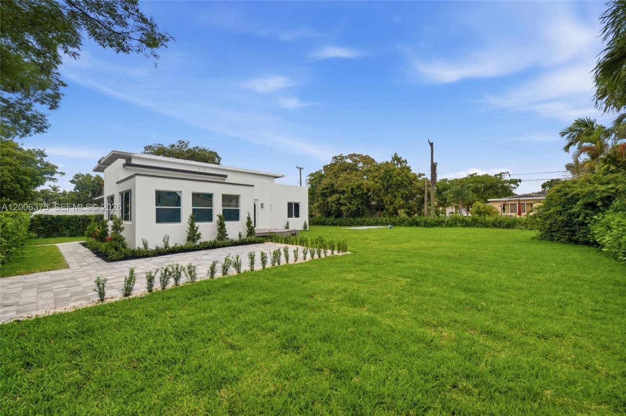5735 SW 12th St, West Miami, FL 33144 Photo