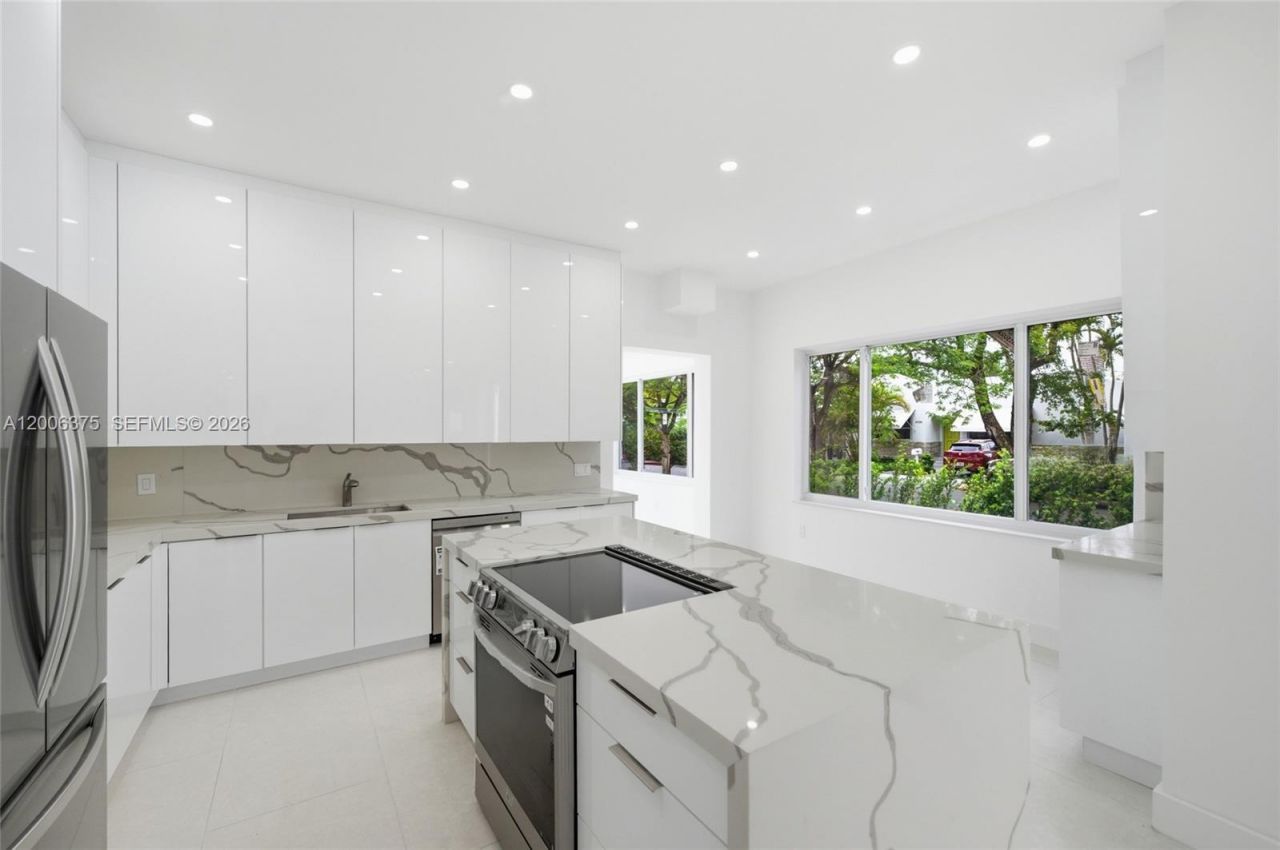 5735 SW 12th St, West Miami, FL 33144 Photo