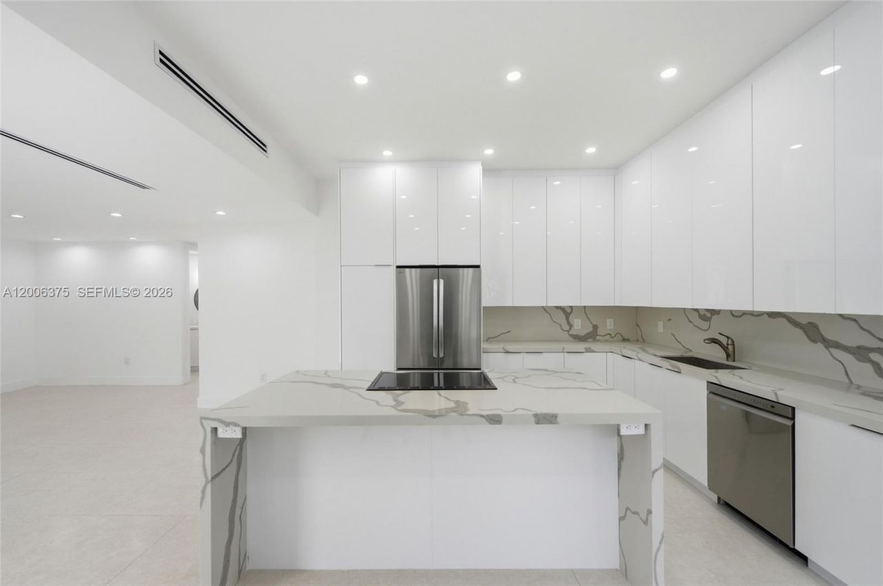 5735 SW 12th St , West Miami, FL 33144 Photo