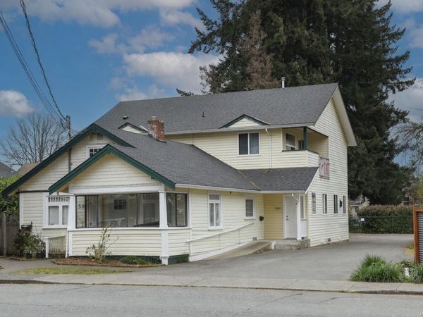 560 4th St , Courtenay, BC V9N 1H2