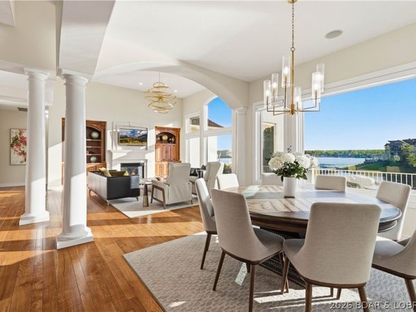 1040 Brookhaven Lane, Sunrise Beach, MO 65079