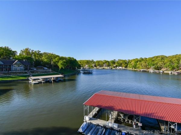 194 Sac Road , Unit D301, Sunrise Beach, MO 65079