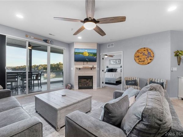 1210 Lands End Parkway , Unit 113, Osage Beach, MO 65065