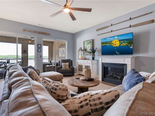 184 Plaza Gardens Ct , Unit 5E, Camdenton, MO 65020