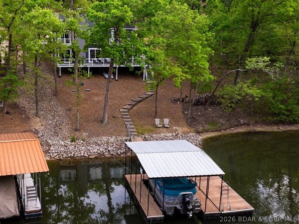 290 Woodhaven Circle , Lake Ozark, MO 65049