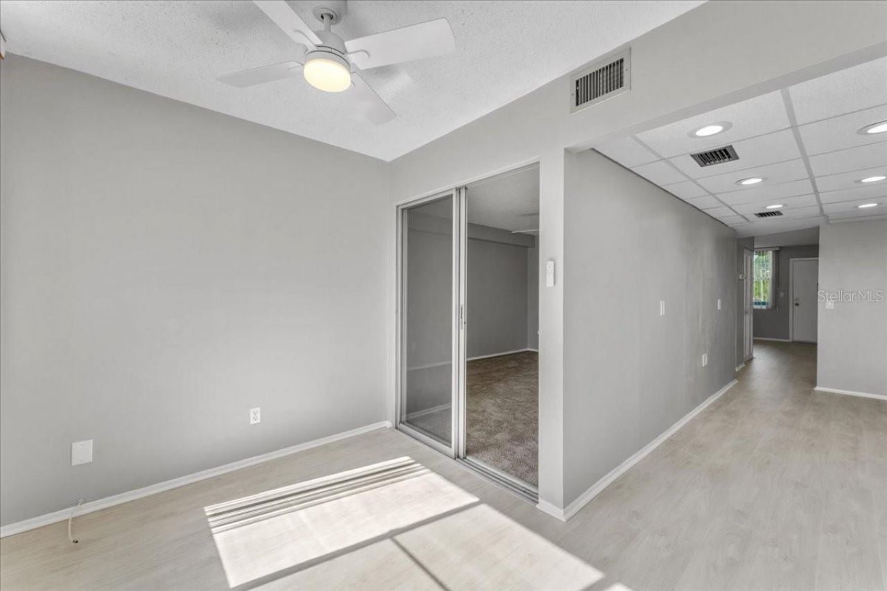 4885 1st Street Ne, Unit 212, Saint Petersburg, FL 33703 Photo