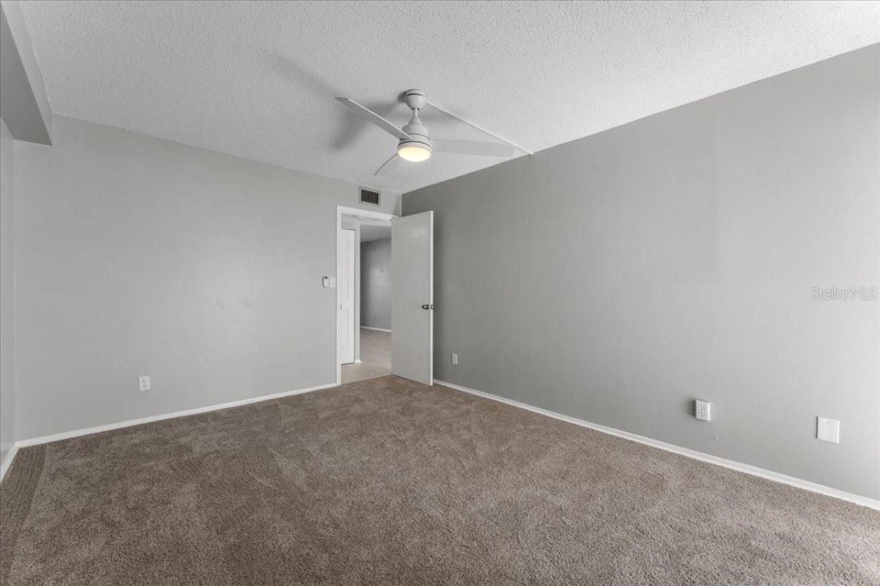 4885 1st Street Ne, Unit 212, Saint Petersburg, FL 33703 Photo