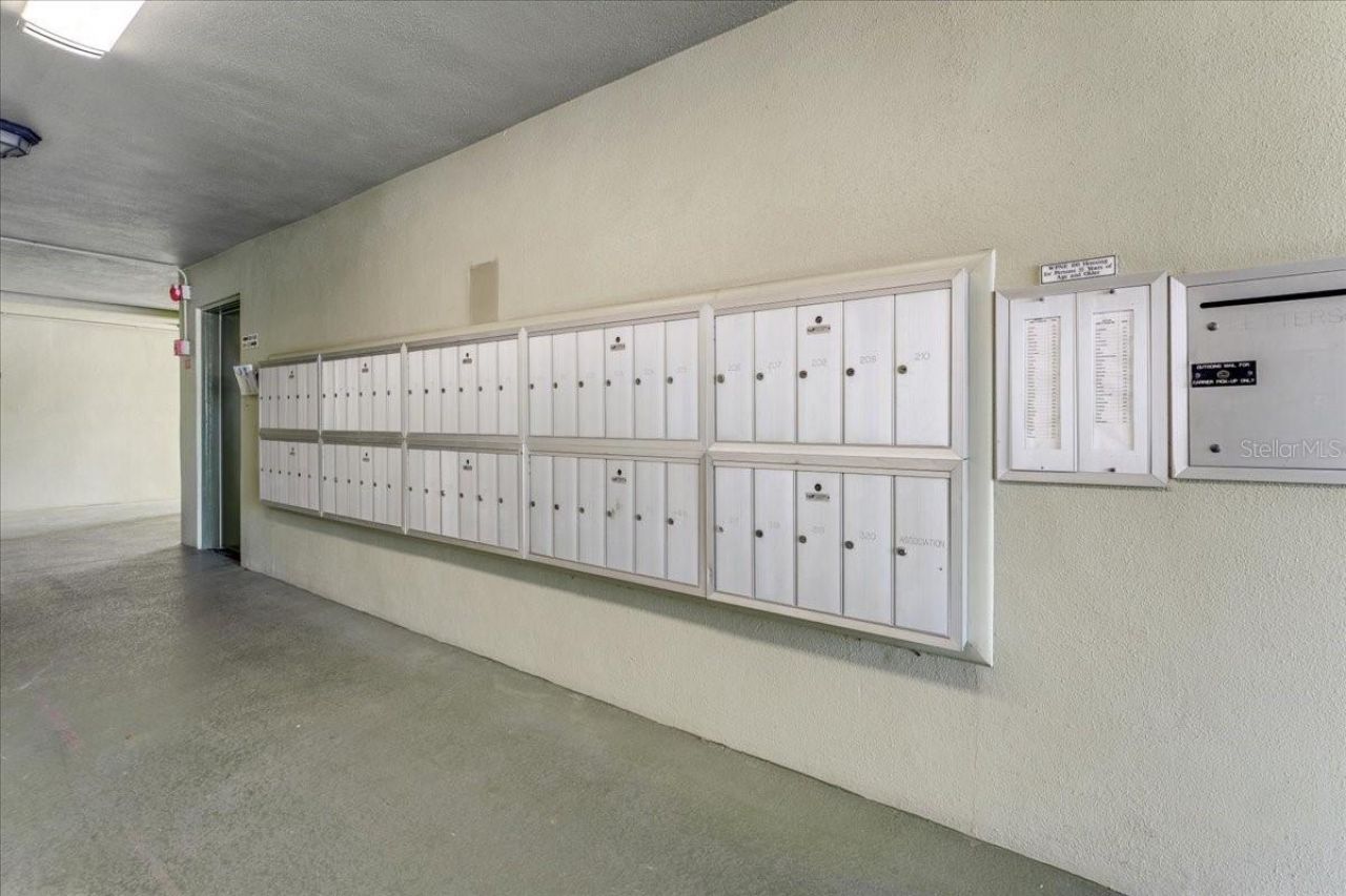 4885 1st Street Ne, Unit 212, Saint Petersburg, FL 33703 Photo