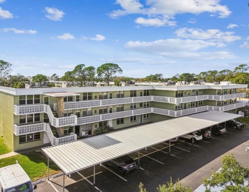 4885 1st Street Ne, Unit 212, Saint Petersburg, FL 33703 Photo