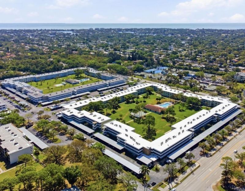 4885 1st Street Ne, Unit 212, Saint Petersburg, FL 33703 Photo