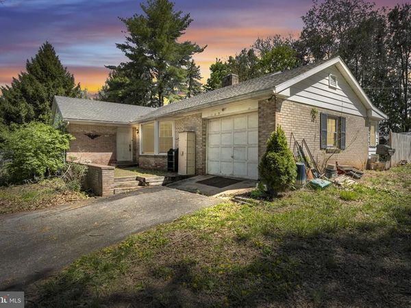 268 N BIESECKER ROAD , THOMASVILLE, PA 17364