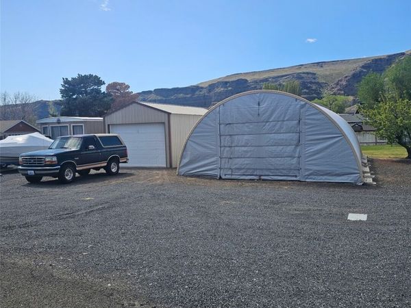 908 Hunter Avenue SW, Quincy, WA 98848
