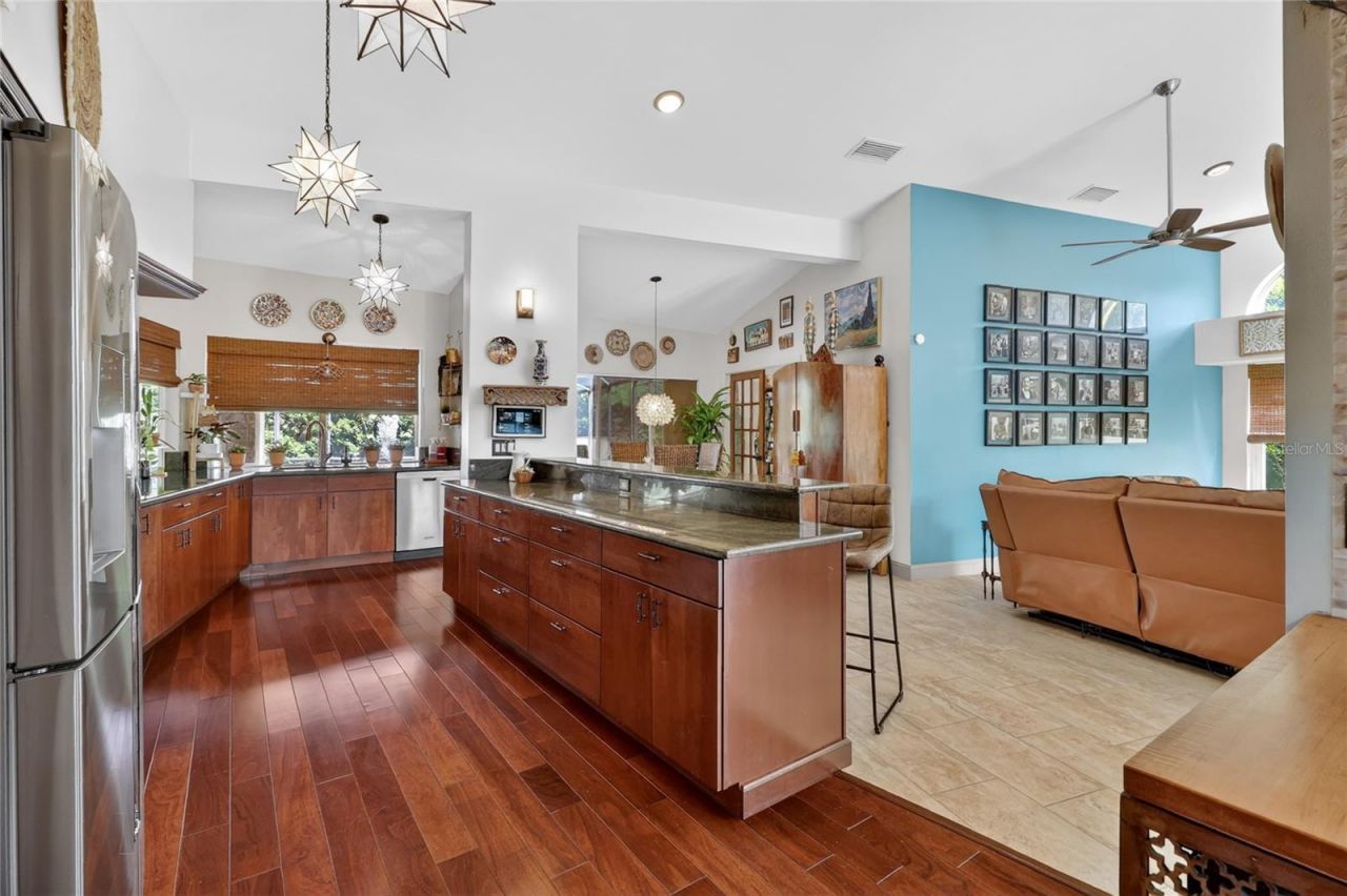 5965 Pier Place Drive , Lakeland, FL 33813 Photo