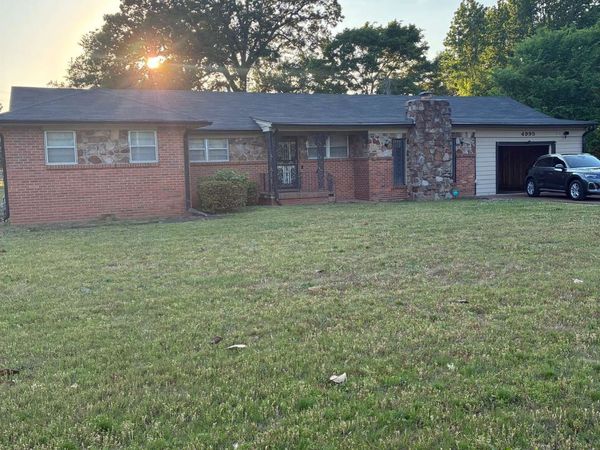 4995 HORN LAKE RD, Memphis, TN 38109