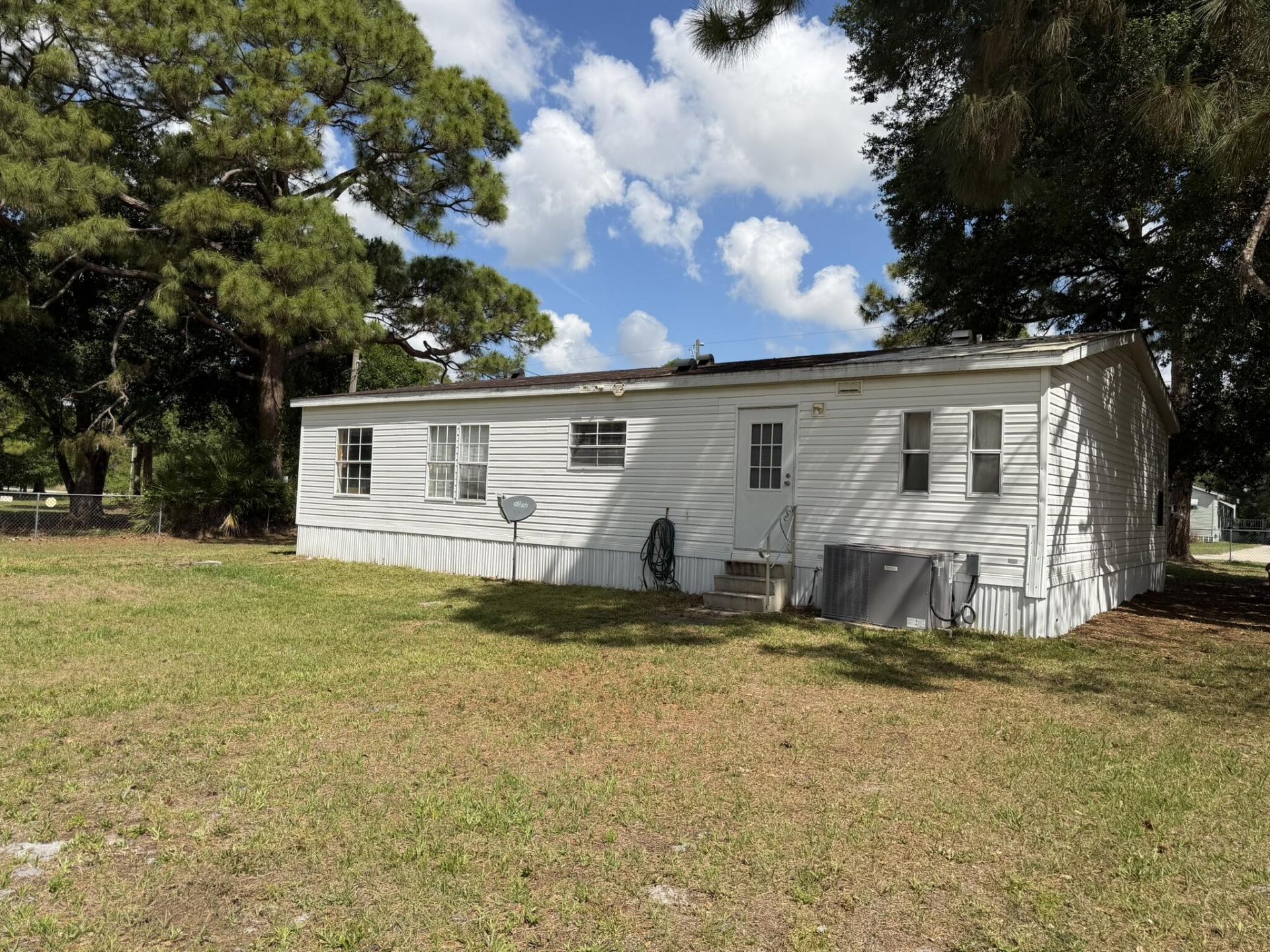 5924 NE 4th Lane, Okeechobee, FL 34974 Photo
