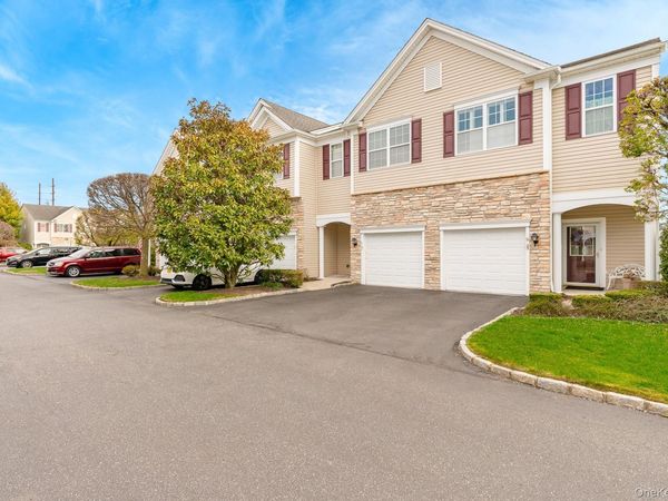 21 Virginia Pine Lane , Unit 21, Bay Shore, NY 11706