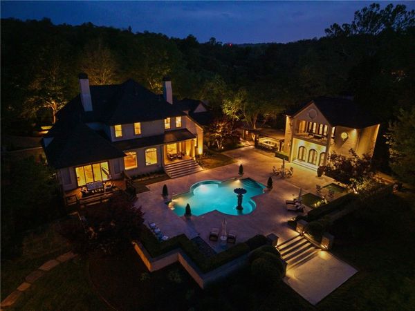 3122 E Township Street , Fayetteville, AR 72703