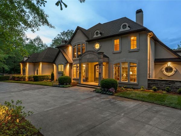 3122 E Township Street, Fayetteville, AR 72703