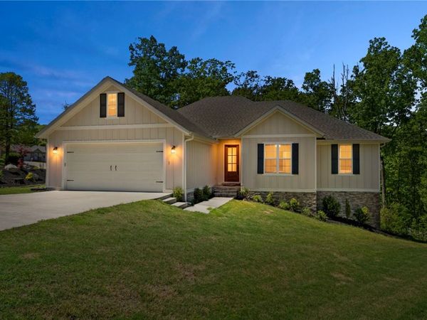 1 Brecknock Circle , Bella Vista, AR 72714
