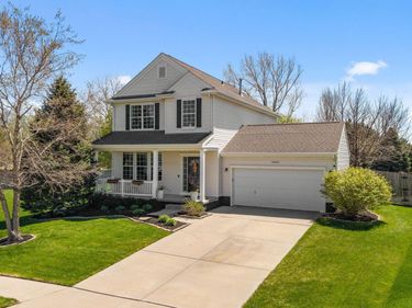 16607 Loop Street , Omaha, NE 68136