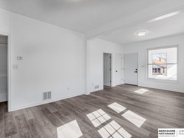 1211 Arbor Street, Omaha, NE 68108