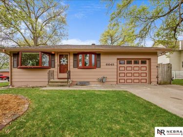 6645 Leighton Avenue , Lincoln, NE 68507