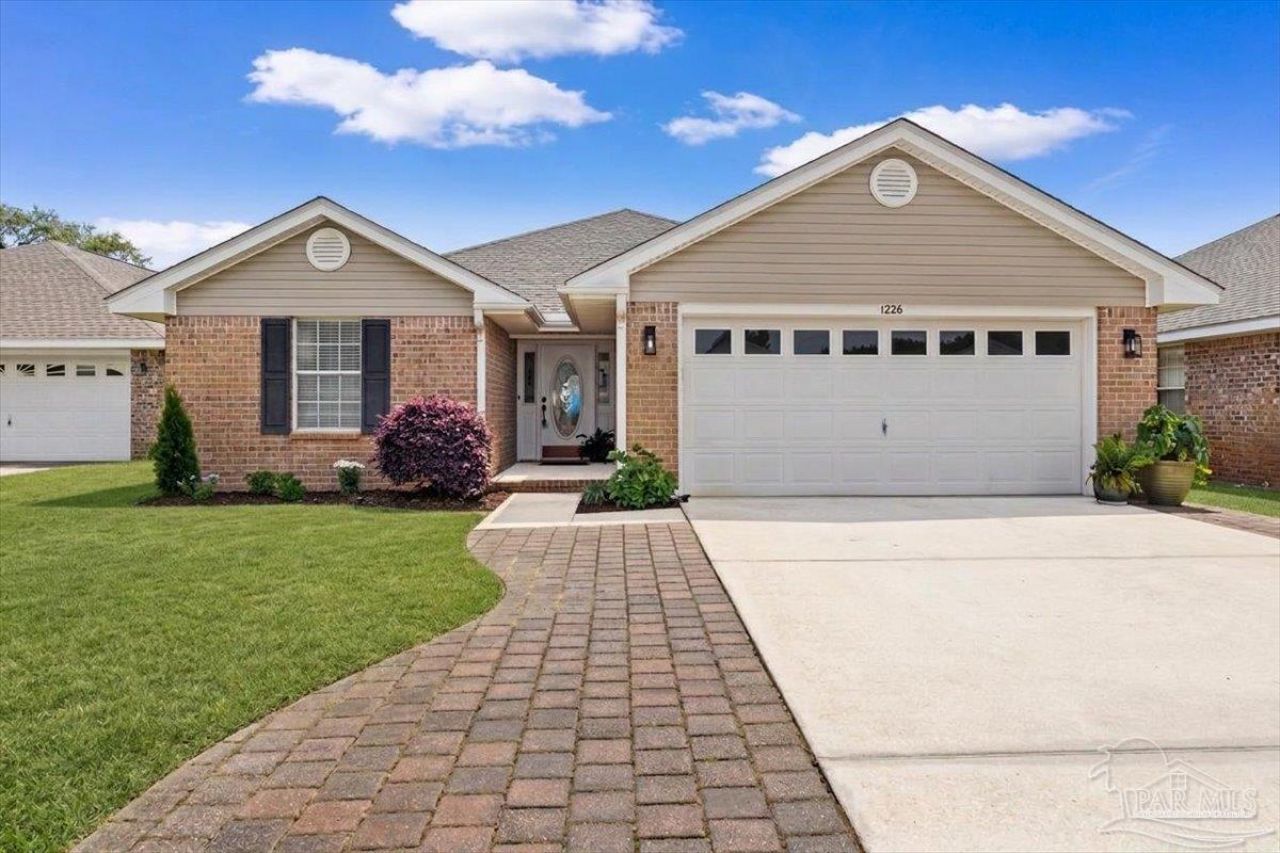 1226 Harrison Ave, Gulf Breeze, FL 32563 Main Photo