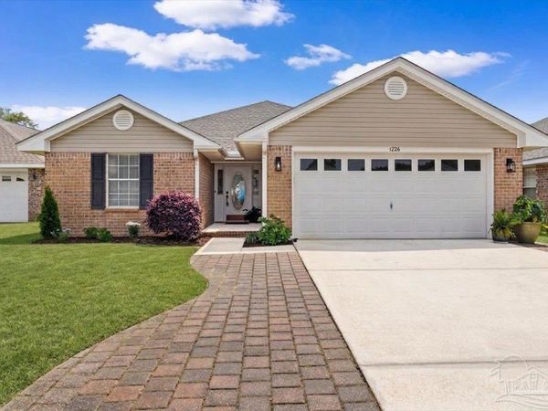 1226 Harrison Ave, Gulf Breeze, FL 32563