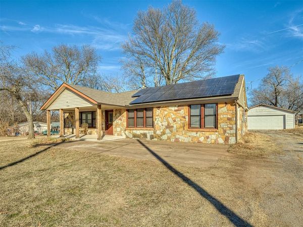 209 W Etowah Road , Noble, OK 73068