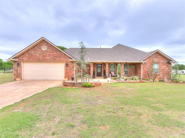 722 County Road 1350 , Chickasha, OK 73018
