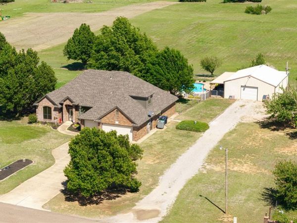 10200 Laramie Road, Yukon, OK 73099