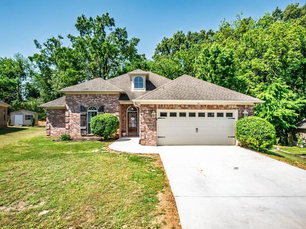 118 Autumnwood Cove, Batesville, MS 38606