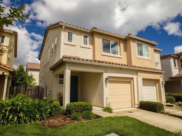 385 Gabiano Ct, Vacaville, CA 95687