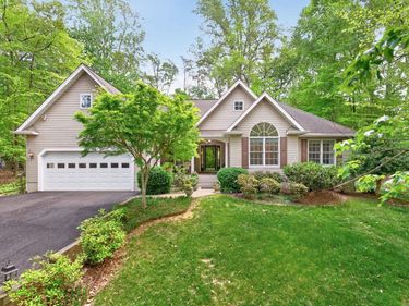 10 LOCKS RD, Palmyra, VA 22963