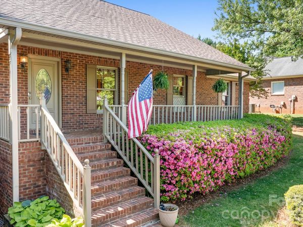 2111 Wayles Court, Gastonia, NC 28056