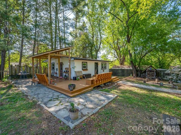 1737 Shano Drive, Hendersonville, NC 28791