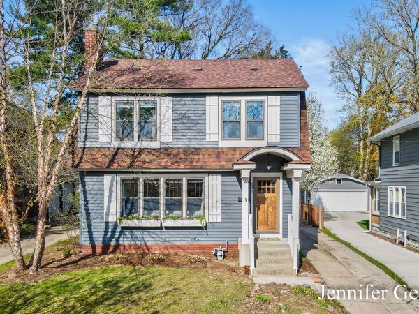 215 Glenhaven Avenue NW, Grand Rapids, MI 49504