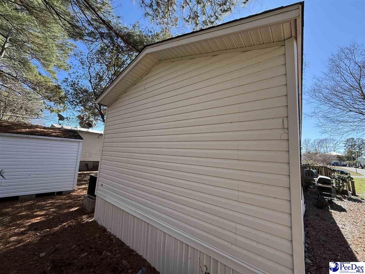 869 Hilander Dr. Photo 6