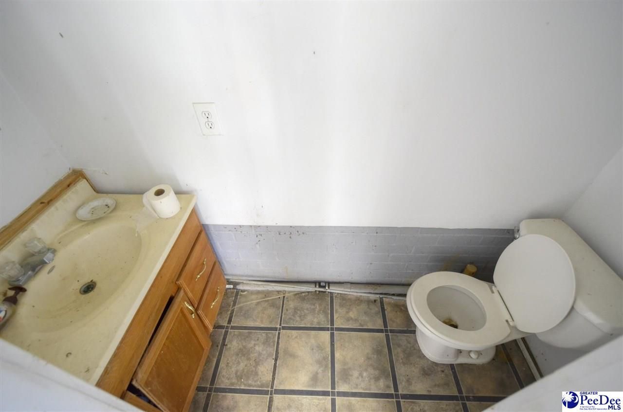 2212 Poor Farm Road Photo 32