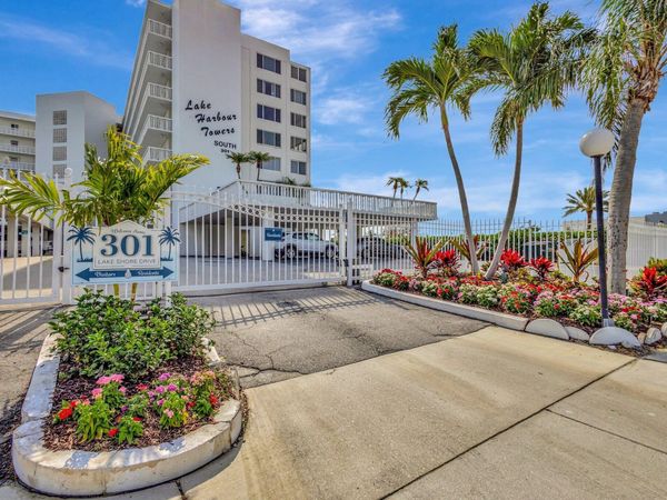 301 Lake Shore Drive, Unit 503, Lake Park, FL 33403