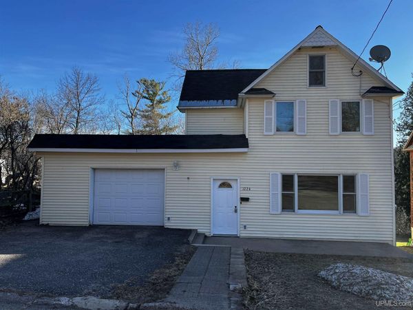 1224 Jasberg Street, Hancock, MI 49930