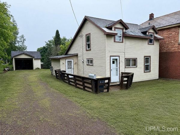 219 E Bonnie Street, Ironwood, MI 49938
