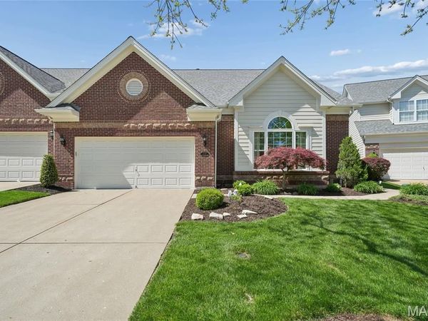 445 Shetland Valley Court, Chesterfield, MO 63005