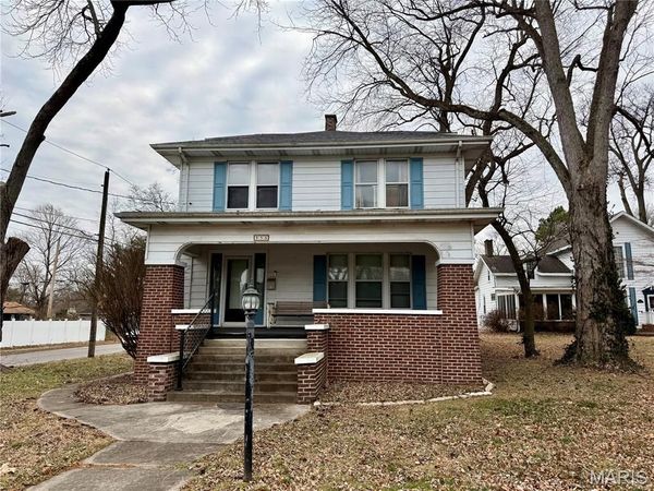 335 E North, Duquoin, IL 62832