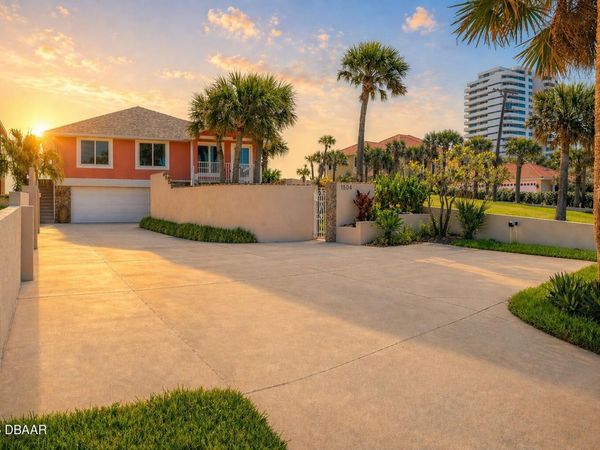 1504 N Atlantic Avenue, Daytona Beach, FL 32118