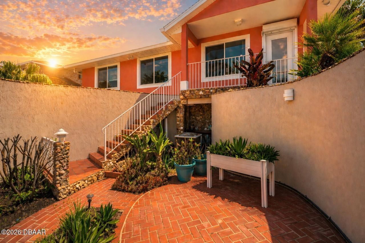 1504 N Atlantic Avenue, Daytona Beach, FL 32118 Photo