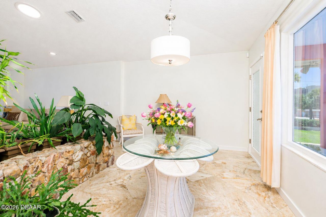1504 N Atlantic Avenue, Daytona Beach, FL 32118 Photo
