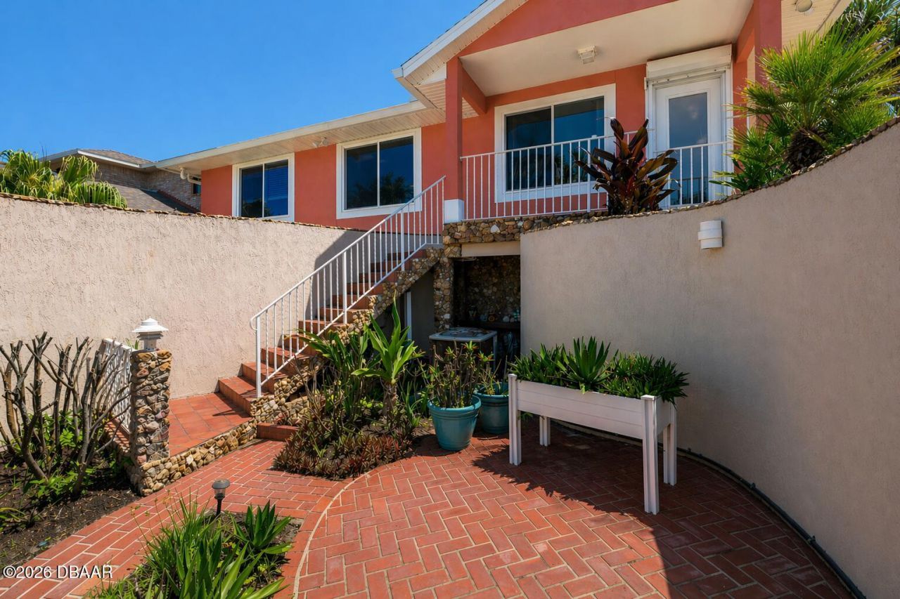 1504 N Atlantic Avenue, Daytona Beach, FL 32118 Photo
